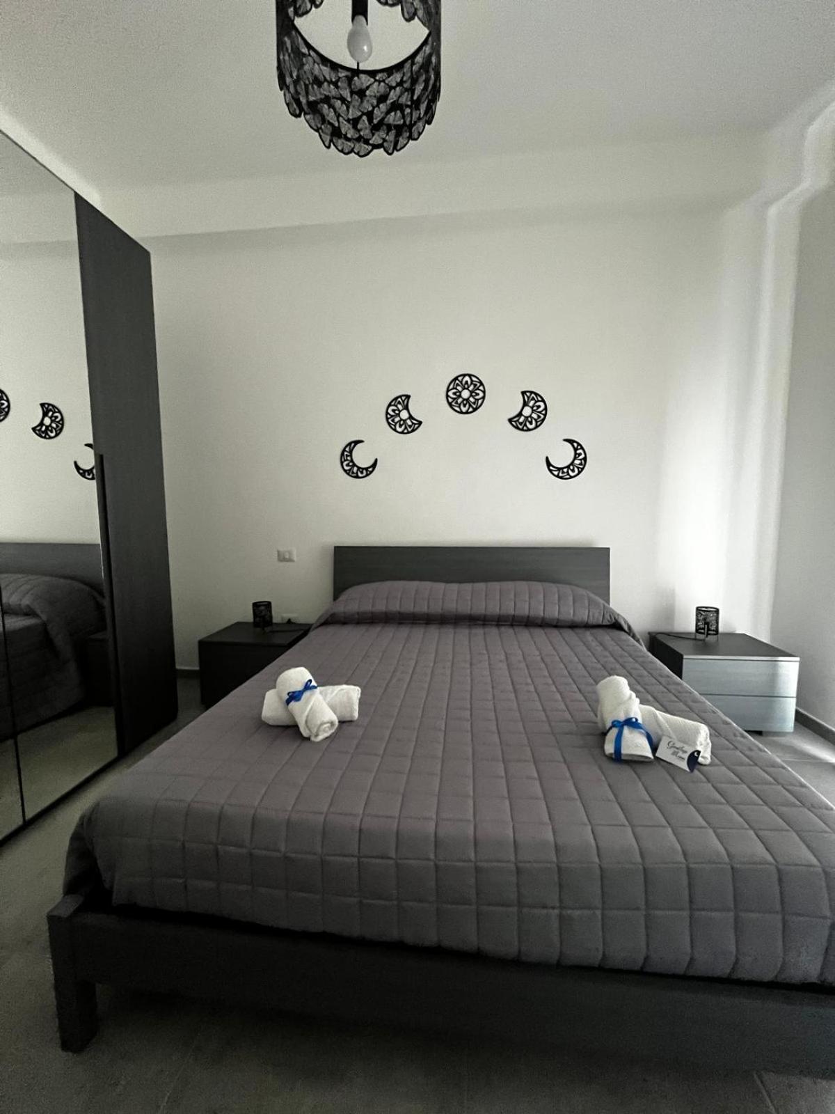 Goodbye Moon Apartment برينديسي المظهر الخارجي الصورة