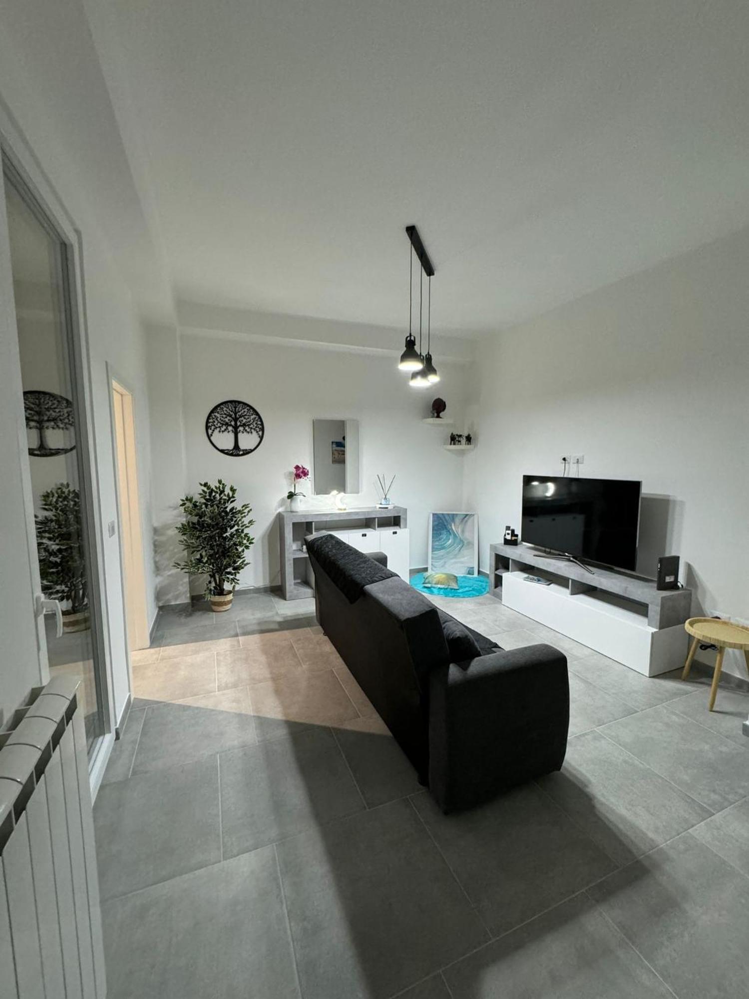 Goodbye Moon Apartment برينديسي المظهر الخارجي الصورة